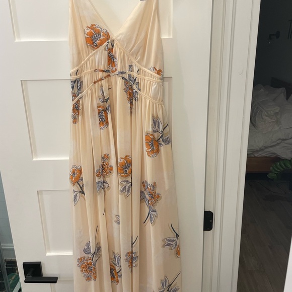 Floral Midi Dress - Picture 5 of 5